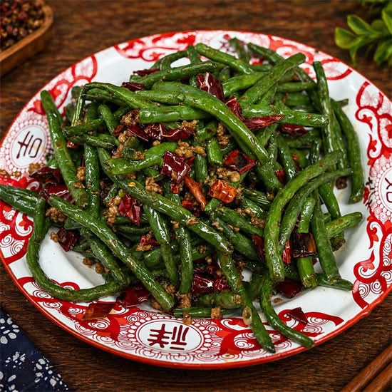 干煸四季豆 Dry-Fried Green Beans